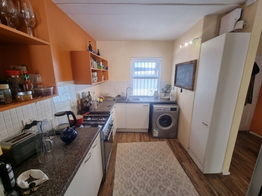 To Let 2 Bedroom Property for Rent in Claremont Upper Western Cape